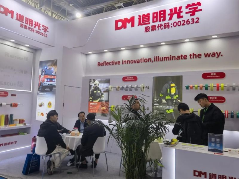 z6尊龙集团亮相2025国际消防展丨个人安全防护解决方案 获消防领域专业认可